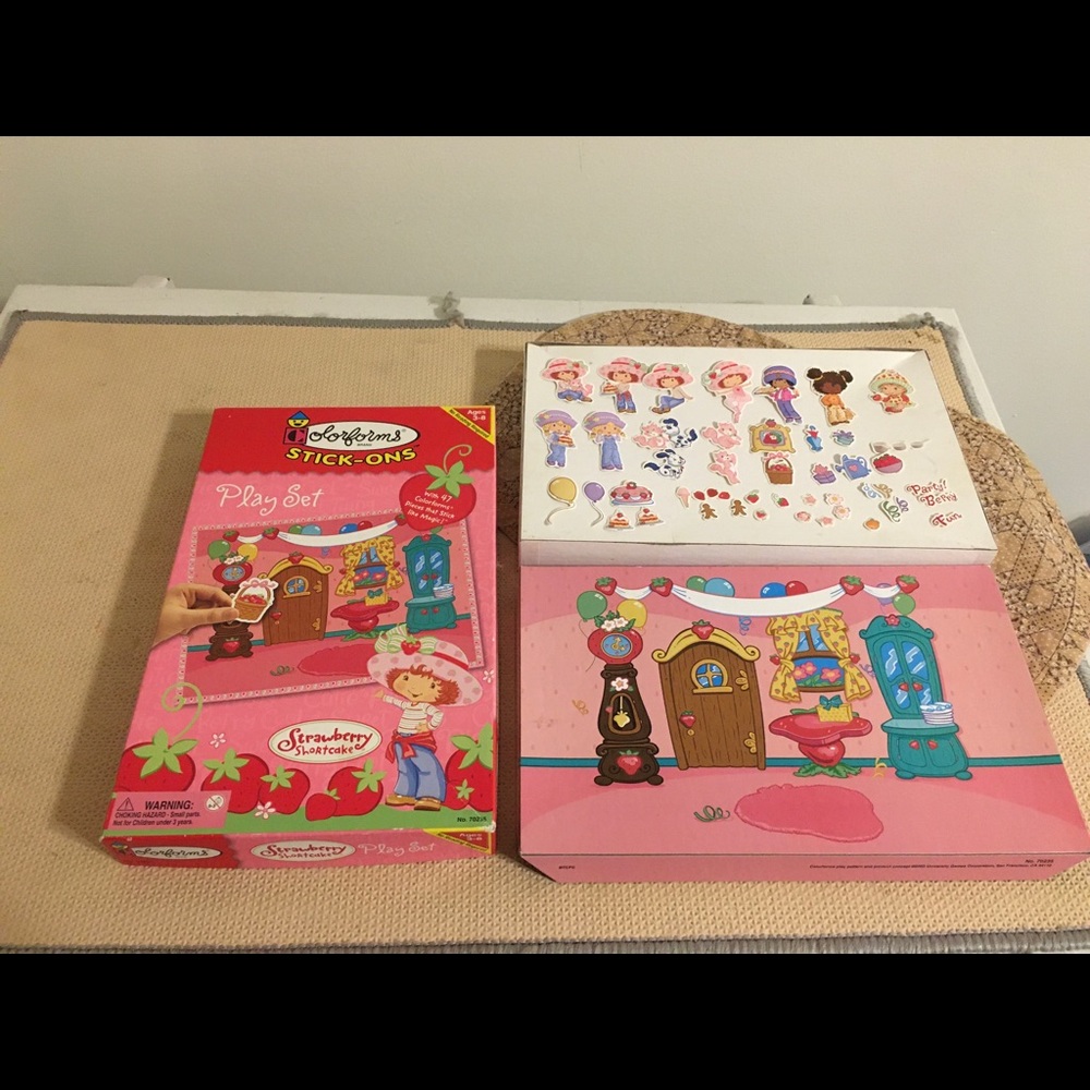 2003 Strawberry Shortcake Colorforms Near Complete - Picture 2 of 7